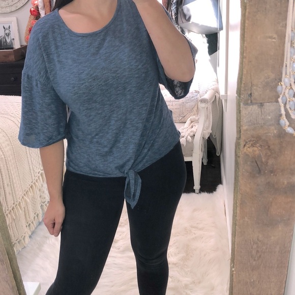 Caution to the wind blue Medium top - Picture 2 of 5